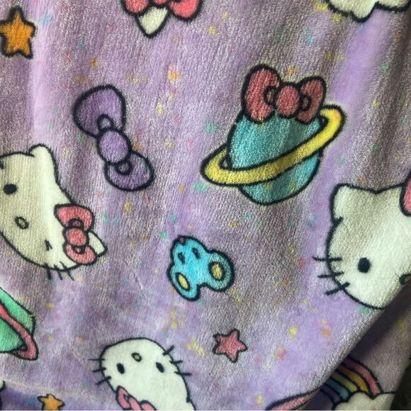 Hello Kitty Blanket - Purple with Planets, Bows and Rainbows - Picture 9 of 9